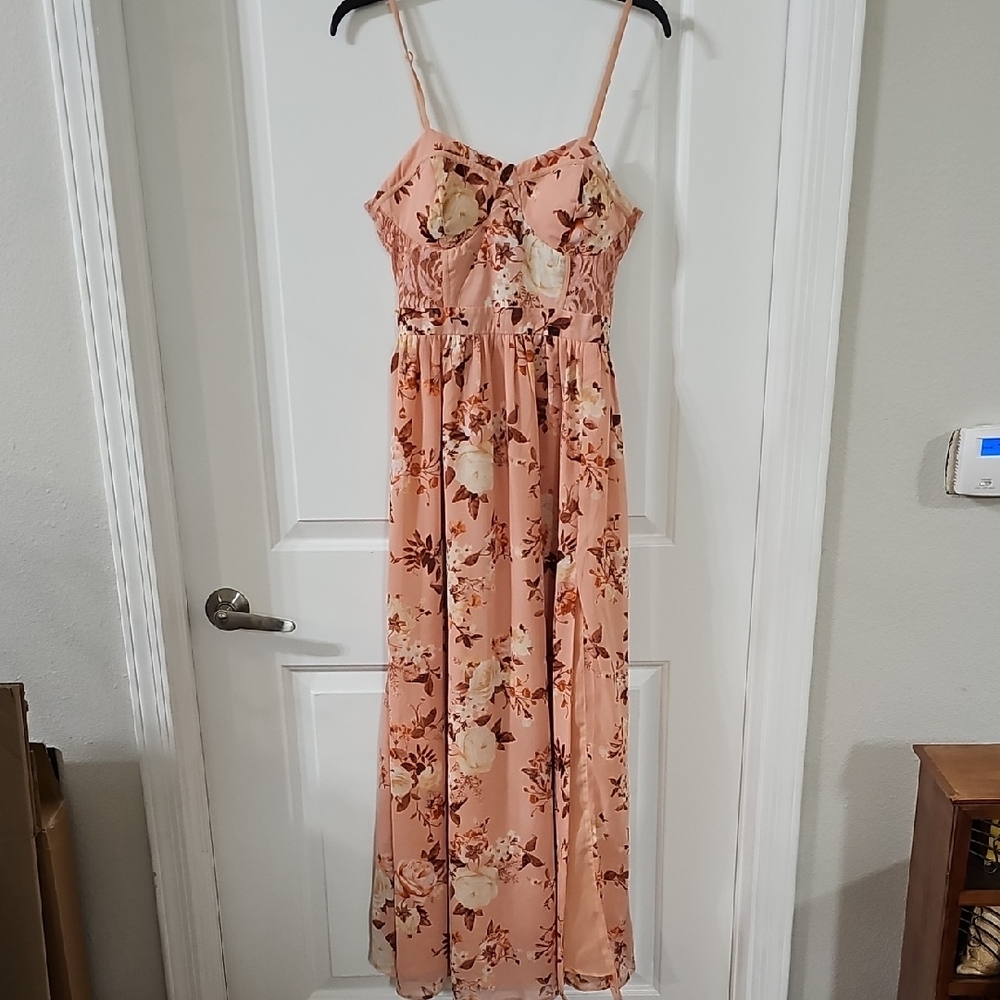 Chic Floral Peach Maxi Dress